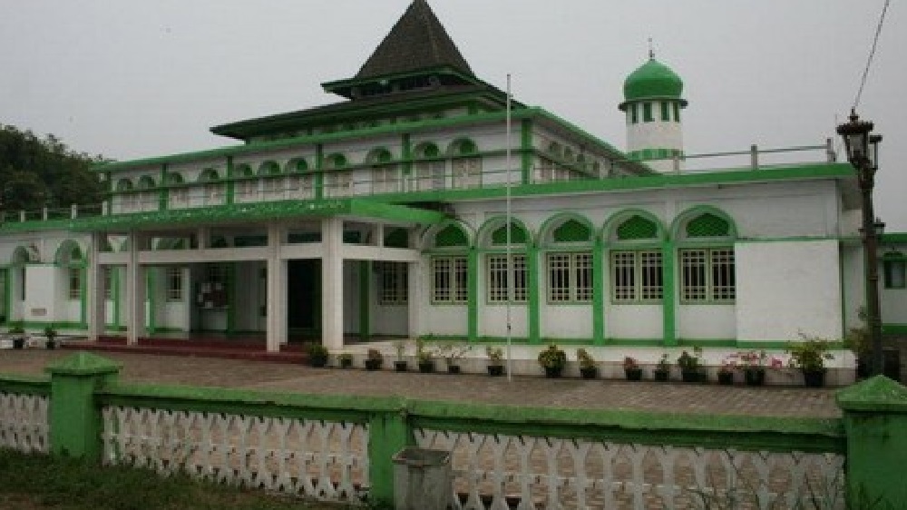 Masjid Al-Ihsaniyah di Jambi Dibangun Sejak Tahun 1880, Inilah Keunikan dan Interiornya