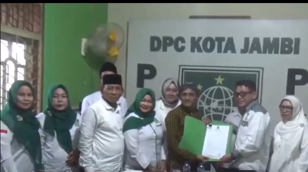 Diiringi Dengan Pertunjukan Kesenian, Calon Wali Kota Jambi Eko Setiawan Mendaftarkan Diri di DPC PKB