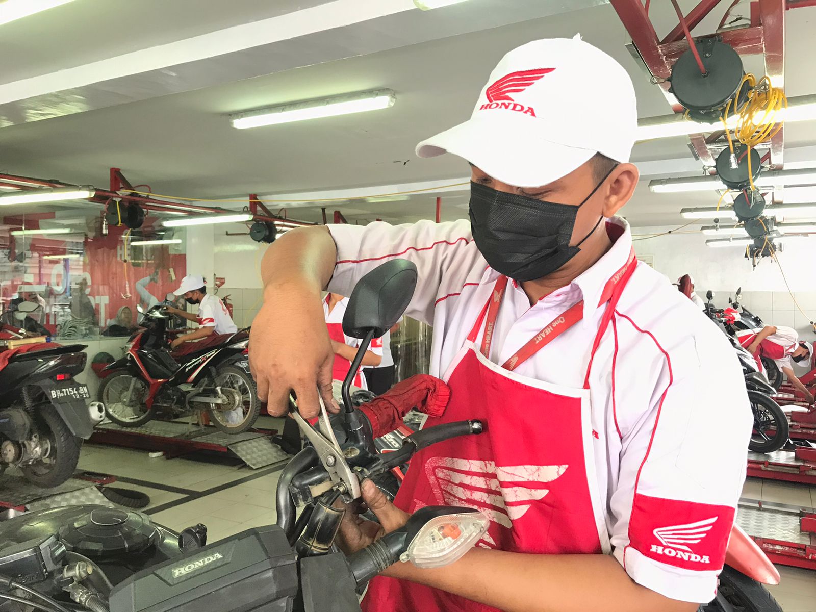 Sinsen Berbagi Tips Merawat Motor Saat Musim Hujan