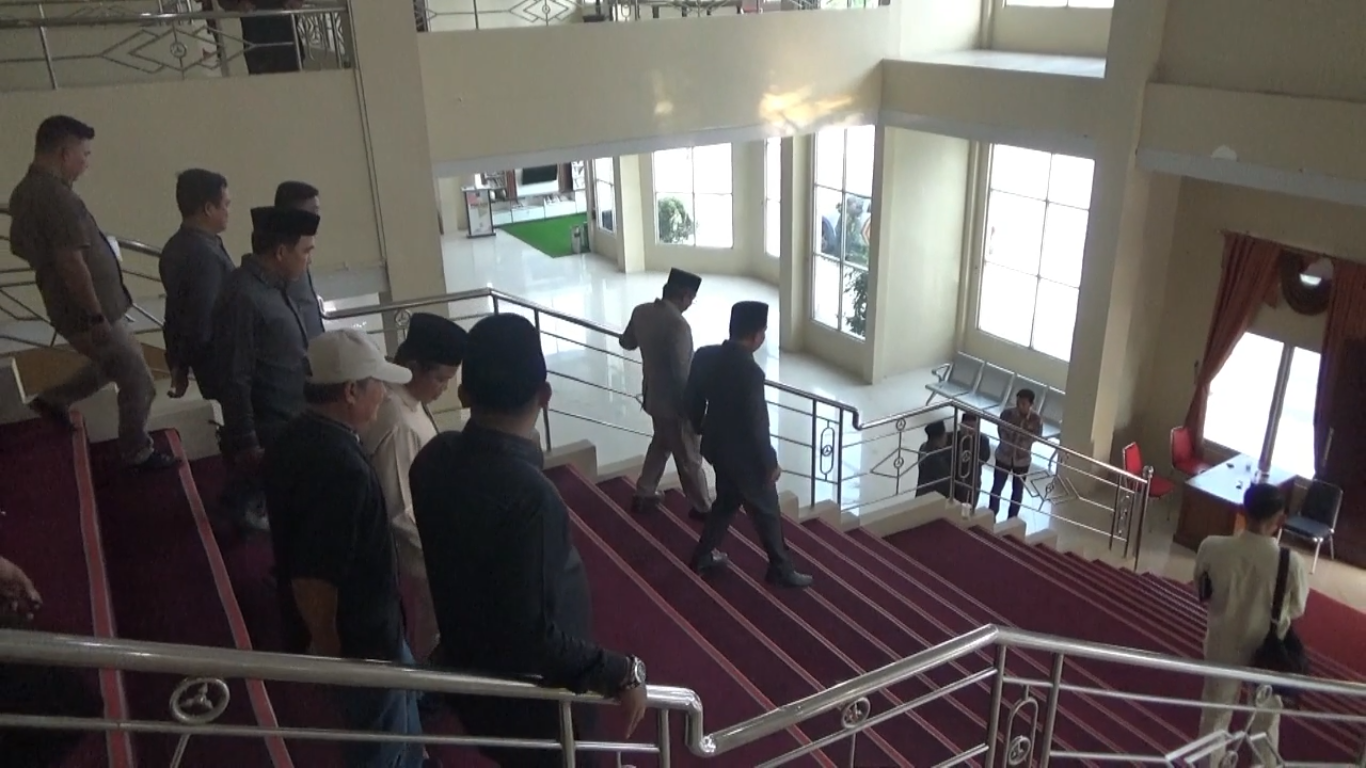 Wacana Pembangunan Eskalator di Gedung DPRD Tanjab Barat Belum Masuk Pembahasan Anggaran