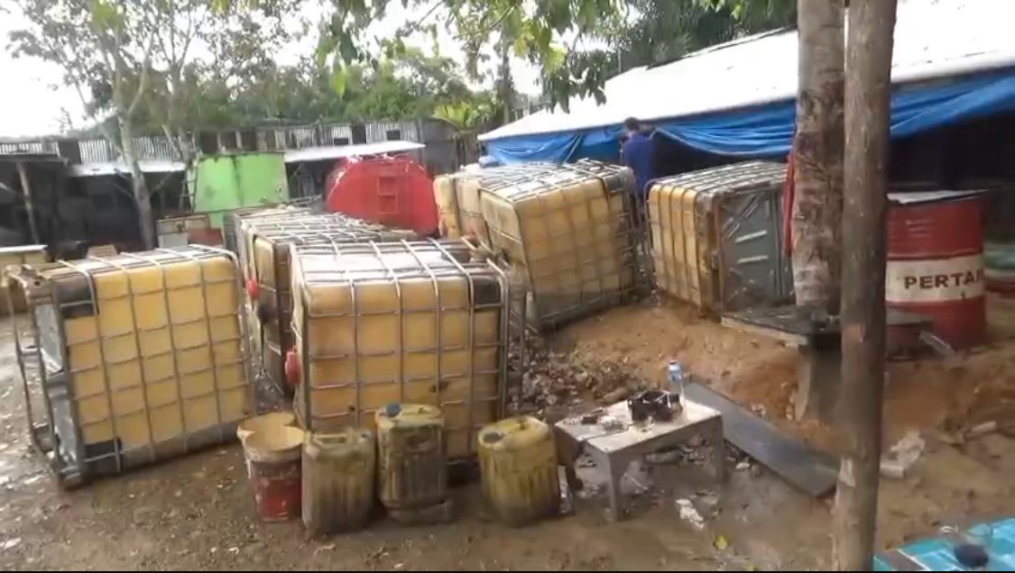 DPRD Kota Jambi Tinjau Gudang Diduga Menyimpan Minyak Ilegal