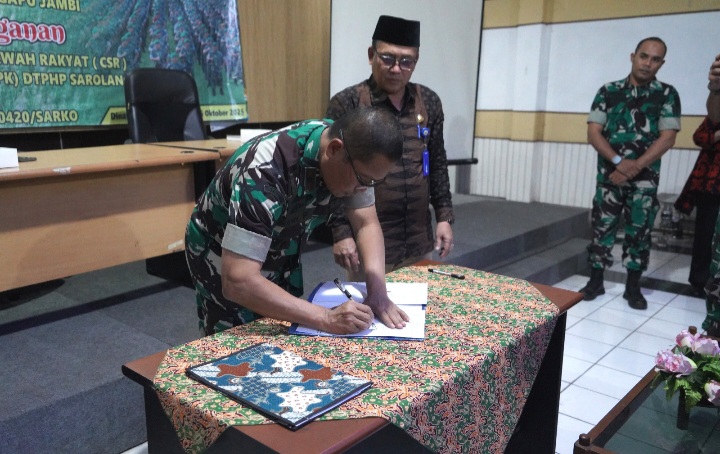 Dukung Ketahanan Pangan Nasional, Danrem 042/Gapu dan Kadis TPHP Teken MoU Cetak Sawah Rakyat