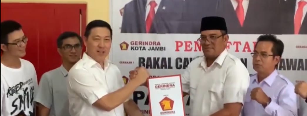 Lintas Etnis Dampingi Budi Yako dalam Pendaftaran Wakil Wali Kota Jambi ke Gerindra