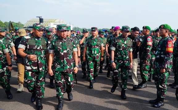 Panglima TNI Cek Peralatan Pengamanan Pemilu 2024