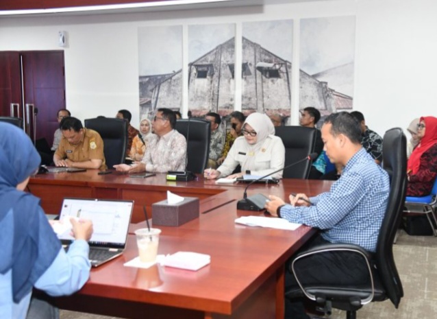 Bupati Dillah Dorong Agenda Hilirisasi Kelapa ke Bappenas