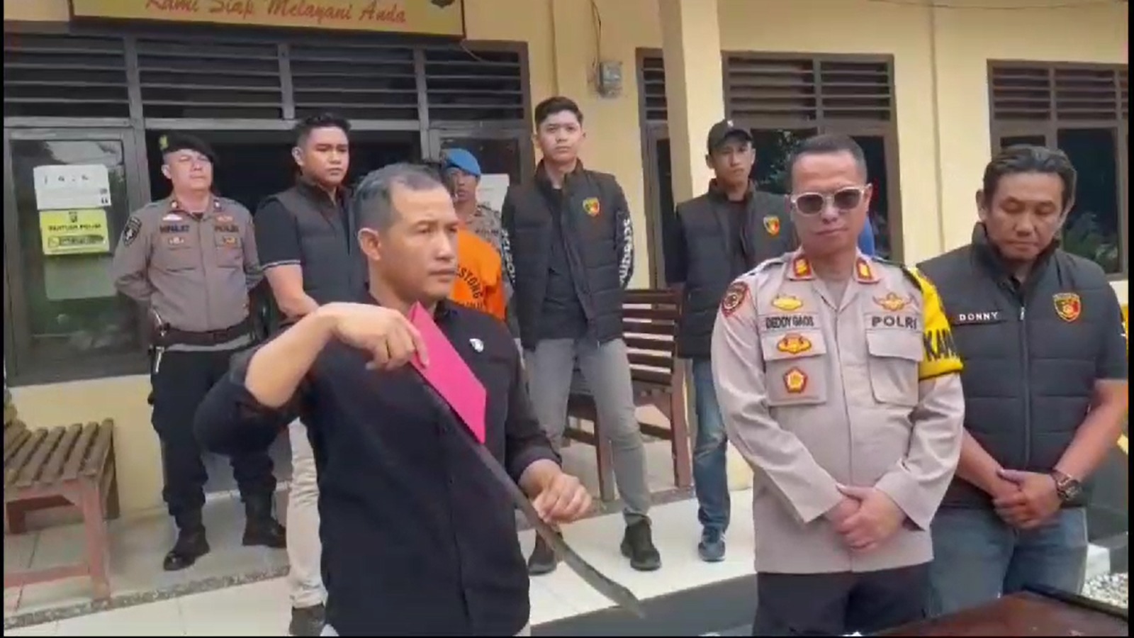 Polisi Ringkus 'Ar ' Buruh Tani Yang  Tega Bacok Rekan Sendiri 