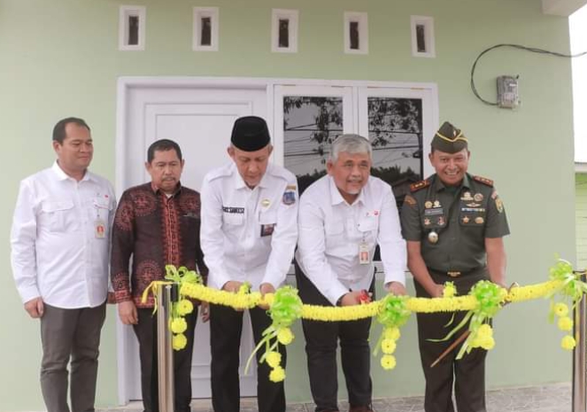 Serah Terima Rumdis Militer 0419/Tanjab Barat