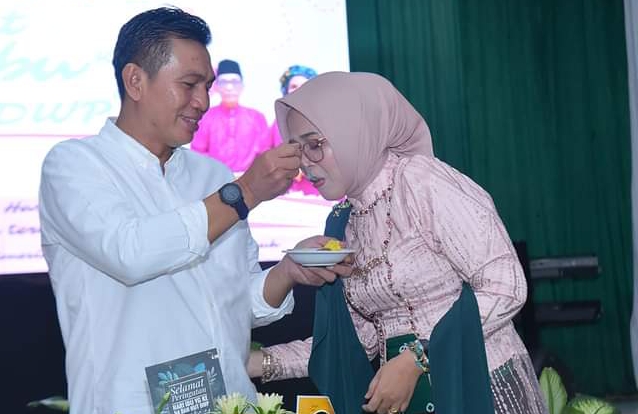 Bupati Fadhil Arief Peringati Hari Ibu Nasional ke 95 di Batang Hari 