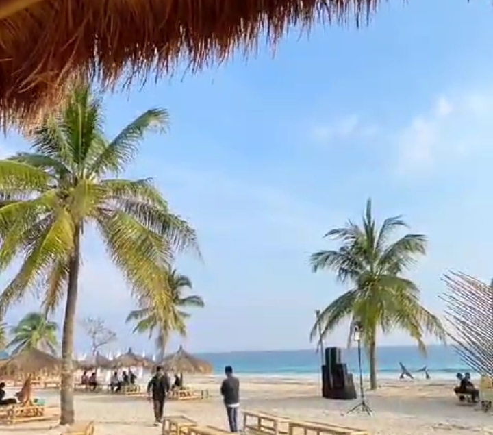 Pantai Baru di Lampung, Menawarkan Keindahan Kebersihan dan Kelembutan Pasir Putih