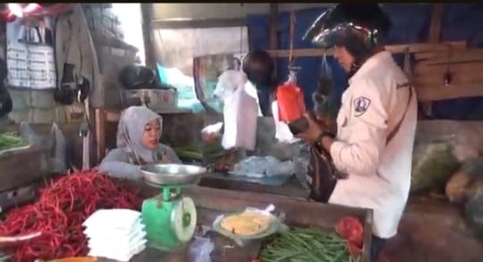 Fluktuasi Harga Bahan Pokok di Kuala Tungkal, Cabai Merah Naik – Ayam Turun 