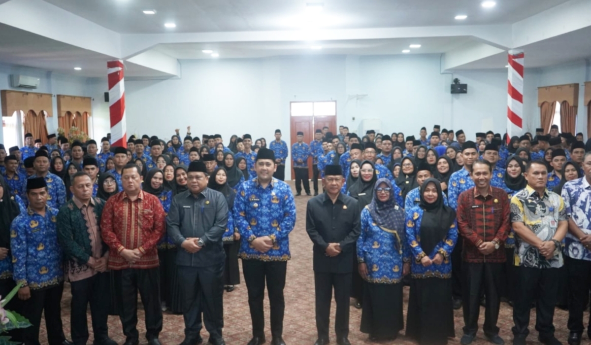 Lantik 237 Kepala Sekolah, Bupati M. Syukur Sampaikan 4 Pesan Penting