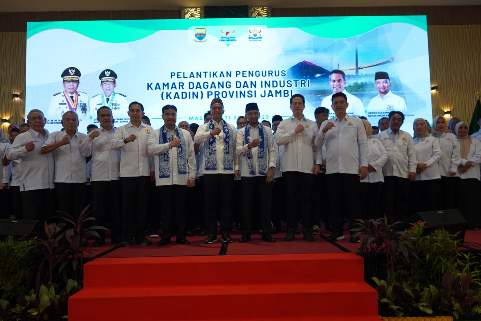 Usman Sulaiman Kembali Dilantik sebagai Ketua Umum Kadin Jambi Periode 2024–2029