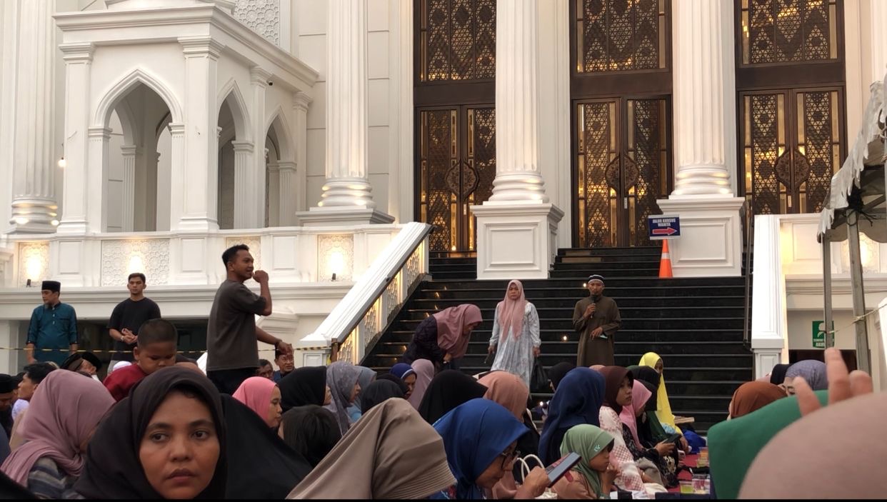 Program Ramadan Masjid Baitun Nur Darlis Hadirkan 500 Porsi Buka Puasa Setiap Hari