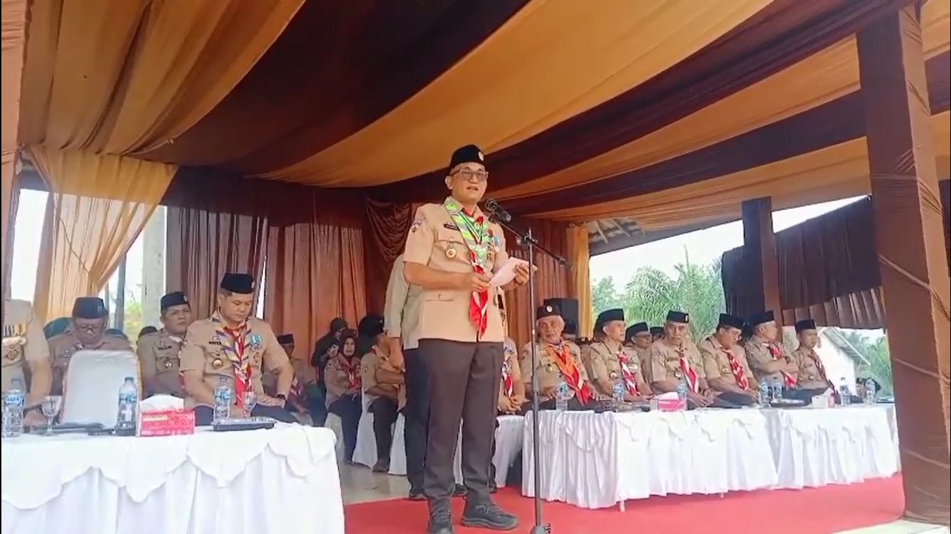 Bupati Hurmin Pimpin Upacara Hari Pramuka ke-65 di Bumi Perkemahan Sungai Merah