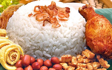 Resep Ramadan. Makan Berbuka Puasa dengan Nasi Uduk