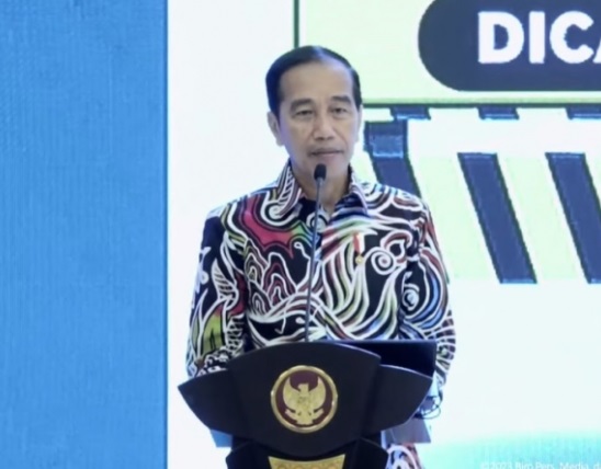 Presiden Jokowi Minta untuk Tutup Pabrik yang Tak Pasang Penyaring Cerobong Asap