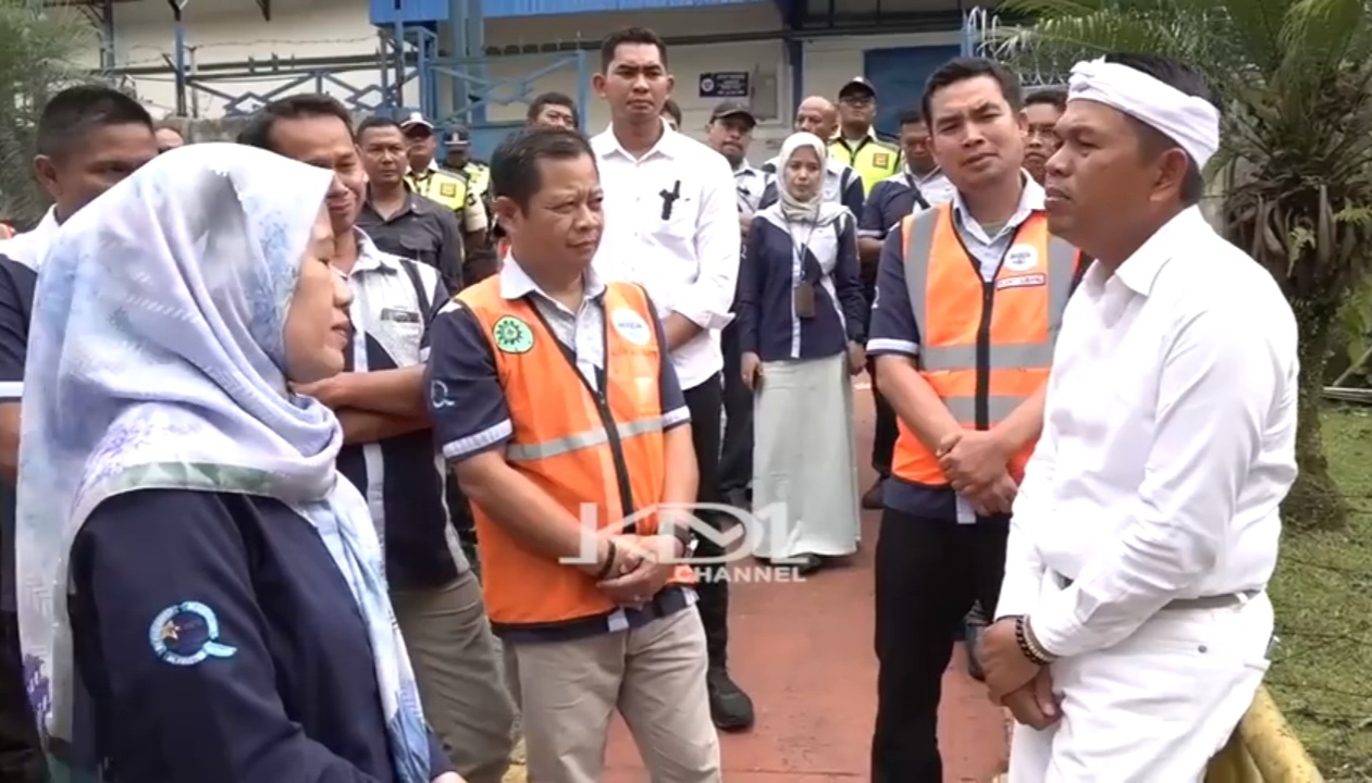 Mengejutkan! KDM Sidak Pabrik Aqua Subang, Terungkap Sumber Air Bukan Dari Pegunungan