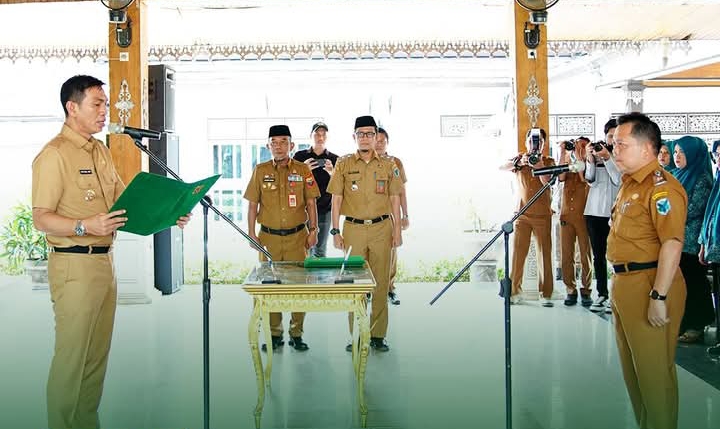 Pelantikan Penjabat Sekretaris Daerah Kabupaten Batanghari Mula P Rambe