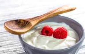 Manfaat Mengkonsumsi Yogurt Greek Setiap Hari: Kesehatan Tubuh dan Pencernaan yang Optimal