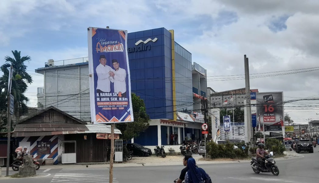 Ratusan Baliho Hairan-Amin Bertebaran di Kota Kuala Tungkal, Tanjab Barat