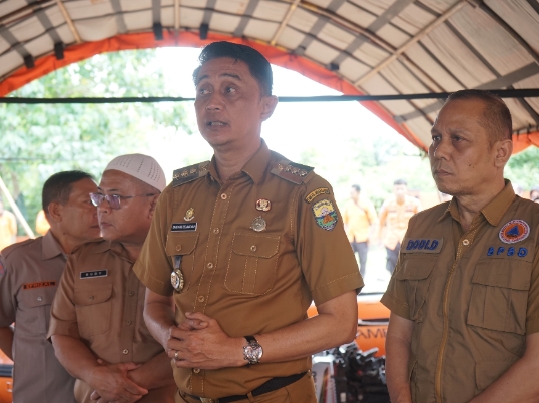 Pj Bupati Bachyuni Deliansyah Pastikan Ketersediaan Logistik untuk Bantuan Bencana Banjir di Muaro Jambi
