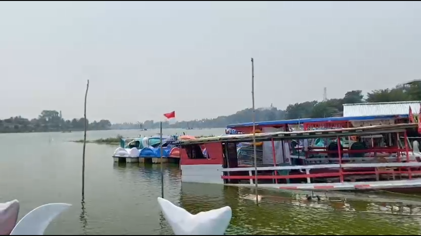 Kabut Asap dan Kemarau Panjang Tekan Kunjungan Wisatawan ke Danau Sipin hingga 30 Persen