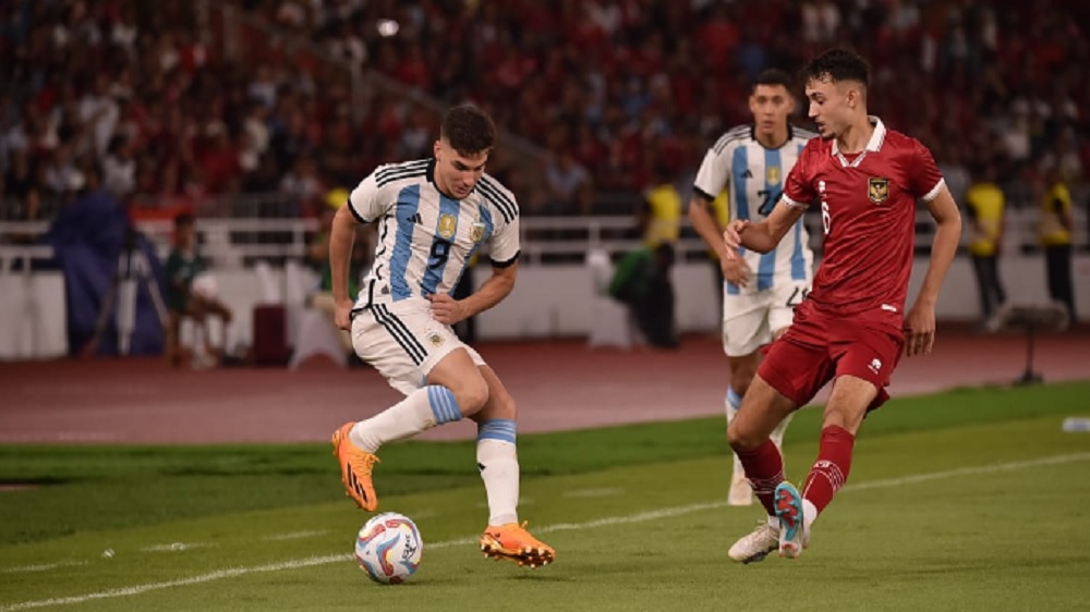 2-0 Timnas Argentina Taklukkan Indonesia, Paredes dan Romero Cetak Gol ke Gawang