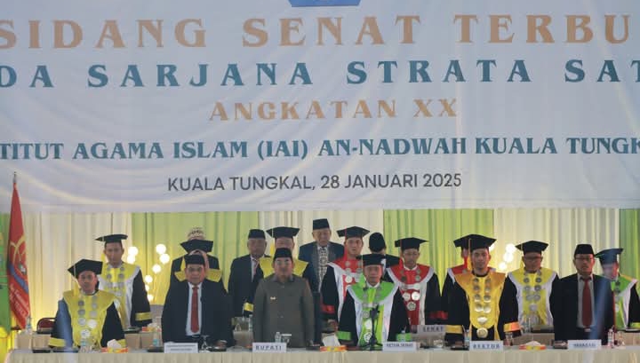 Bupati Tanjab Barat Hadiri Wisuda Angkatan XX Institut Agama Islam (IAI) An Nadwah Kuala Tungkal