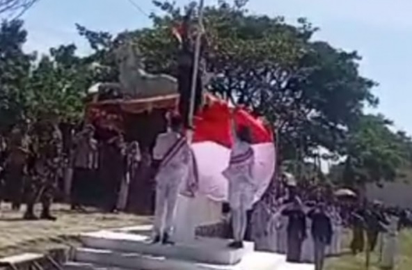 Upacara Kemerdekaan Juwangi Terkendala Tali Tiang Bendera Putus, Merah Putih Tetap Berkibar