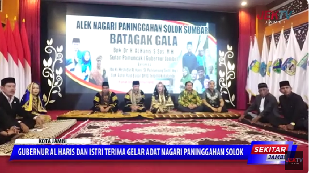 Gubernur Al Haris dan Istri Terima Gelar Adat Nagari Paninggahan Solok 