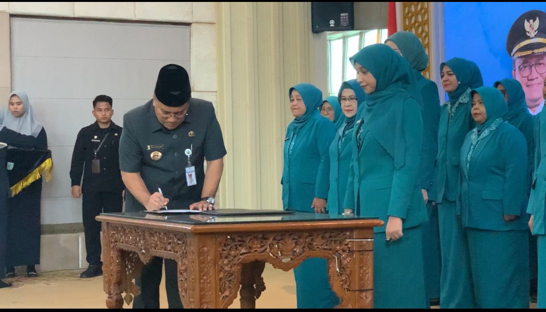 Walikota jambi lantik Pengurus Tim Penggerak TP PKK dan pokja Bunda PAUD Kota Jambi Masa Bakti 2025 -