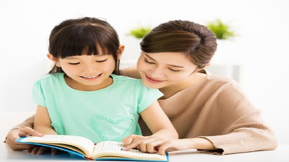 Begini Cara Membantu Anak Belajar Membaca dengan Sukses