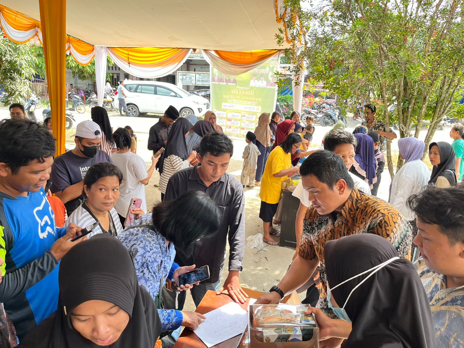 Gerakan Pangan Murah, PTPN IV Regional IV Sebar Humpers Gratis 