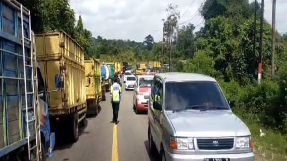 Kemacetan di Jalan Lintas Timur Sumatera Akibat Angkutan Batu Bara, Ini Sebab Kemacetannya