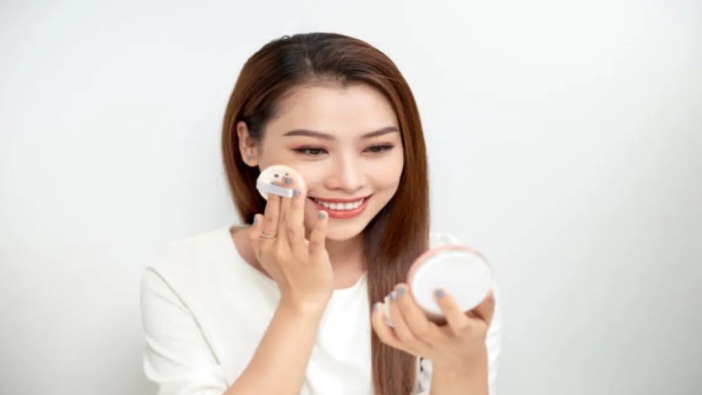Solusi Anti Ribet Untuk Makeup Harian, Cushion Ini Bikin Kulit Terlihat Sehat & Flawless dalam Hitungan Detik