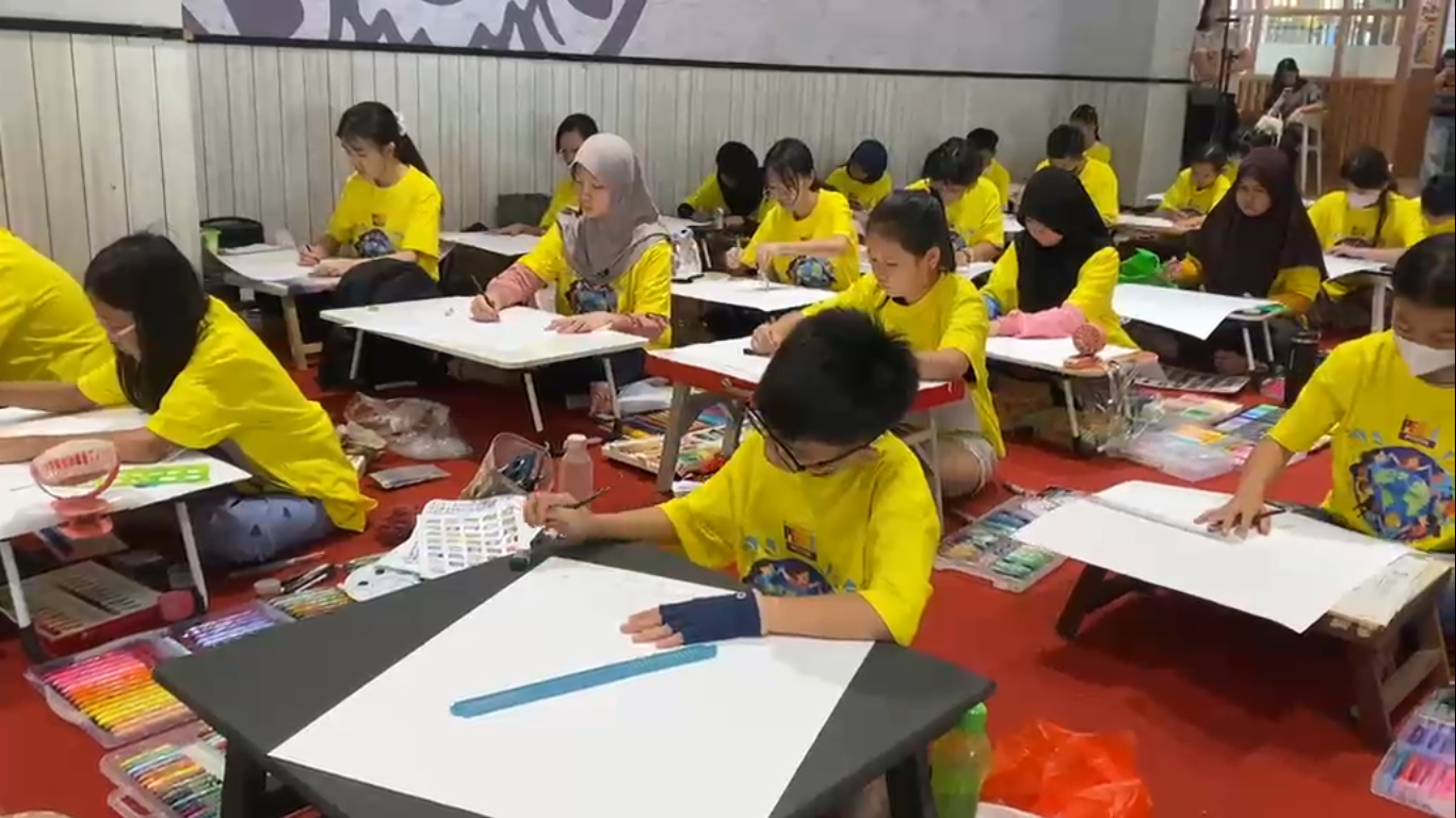 Lions Club Jambi Tanamkan Pesan Perdamaian Lewat Lomba Poster dan Mewarnai