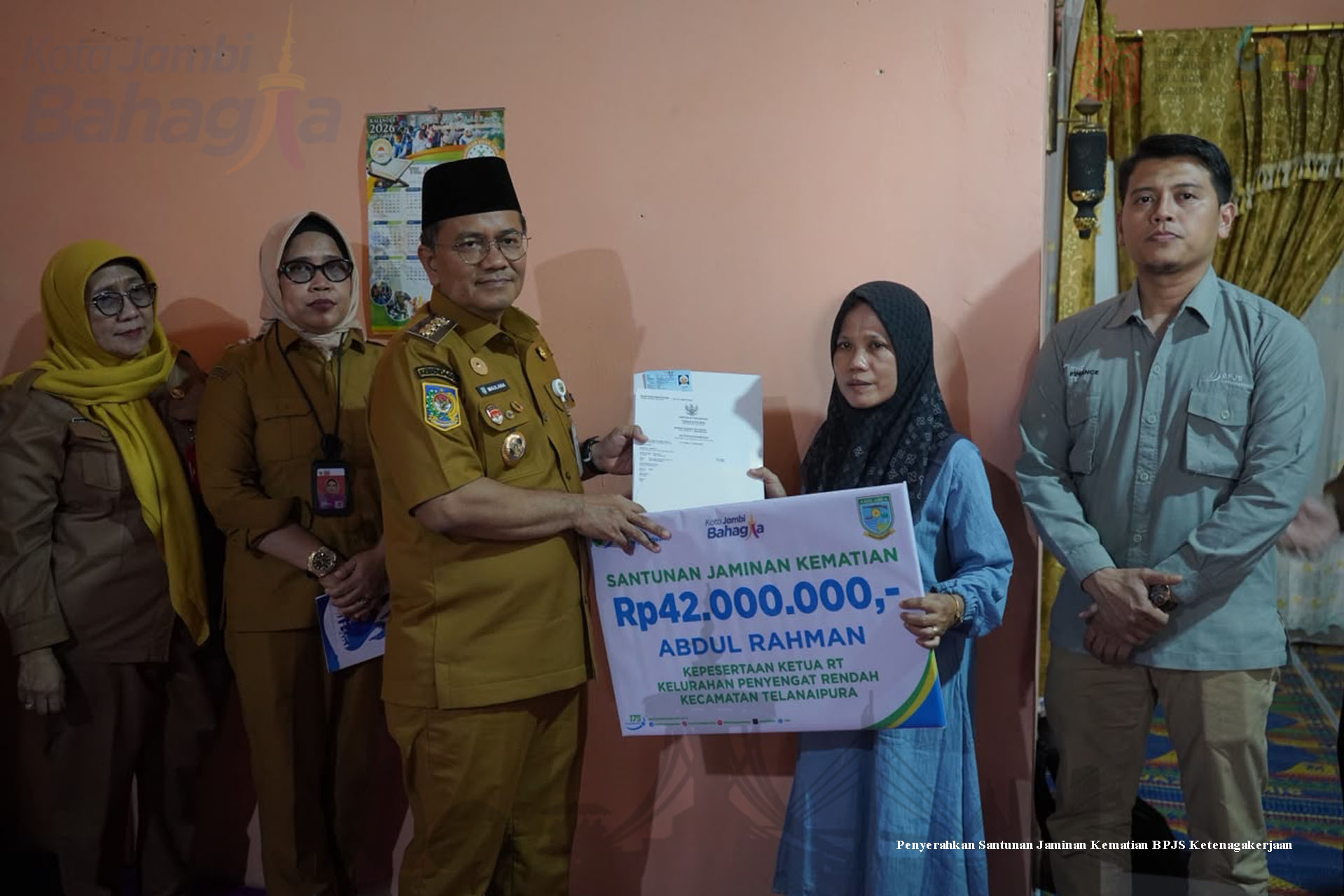 Pemkot Jambi Serahkan Santunan  Kematian Rp42 Juta kepada Ahli Waris Ketua RT 7 Penyengat Rendah