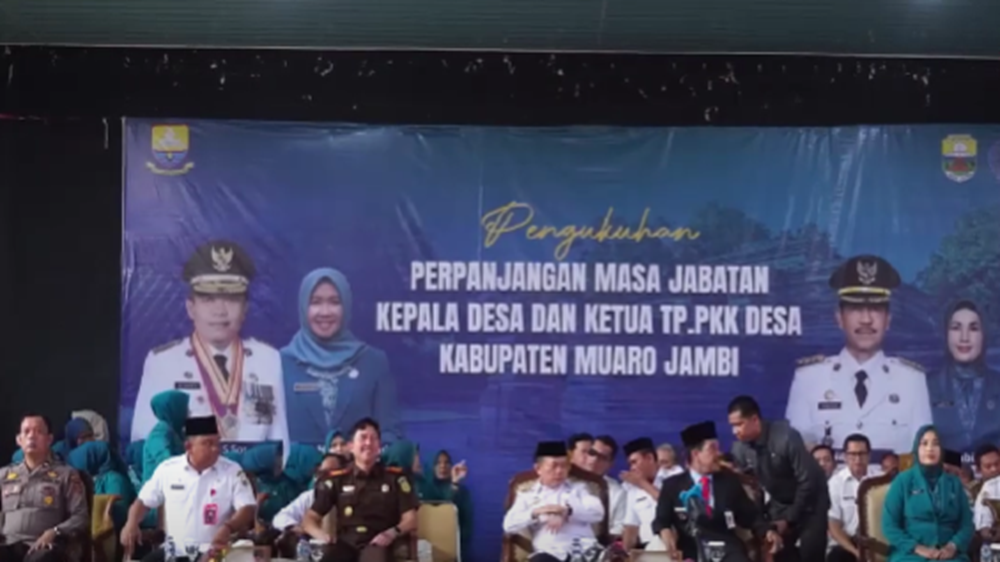 Gubernur Al Haris Hadiri Pengukuhan Perpanjangan Jabatan Kades Muaro Jambi