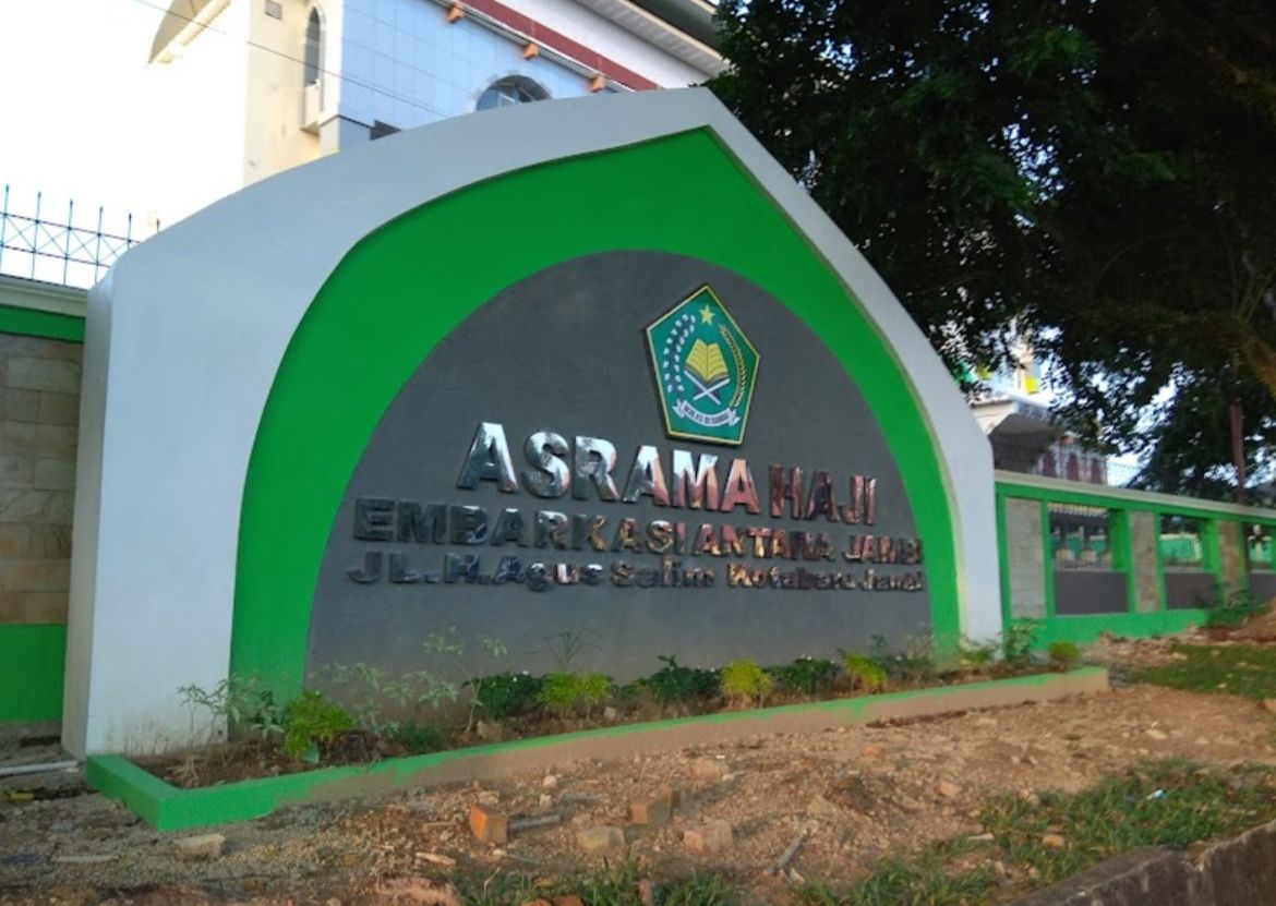 KELUARGA JAMAAH HAJI DIIMBAU TIDAK MENJEMPUT DI ASRAMA HAJI