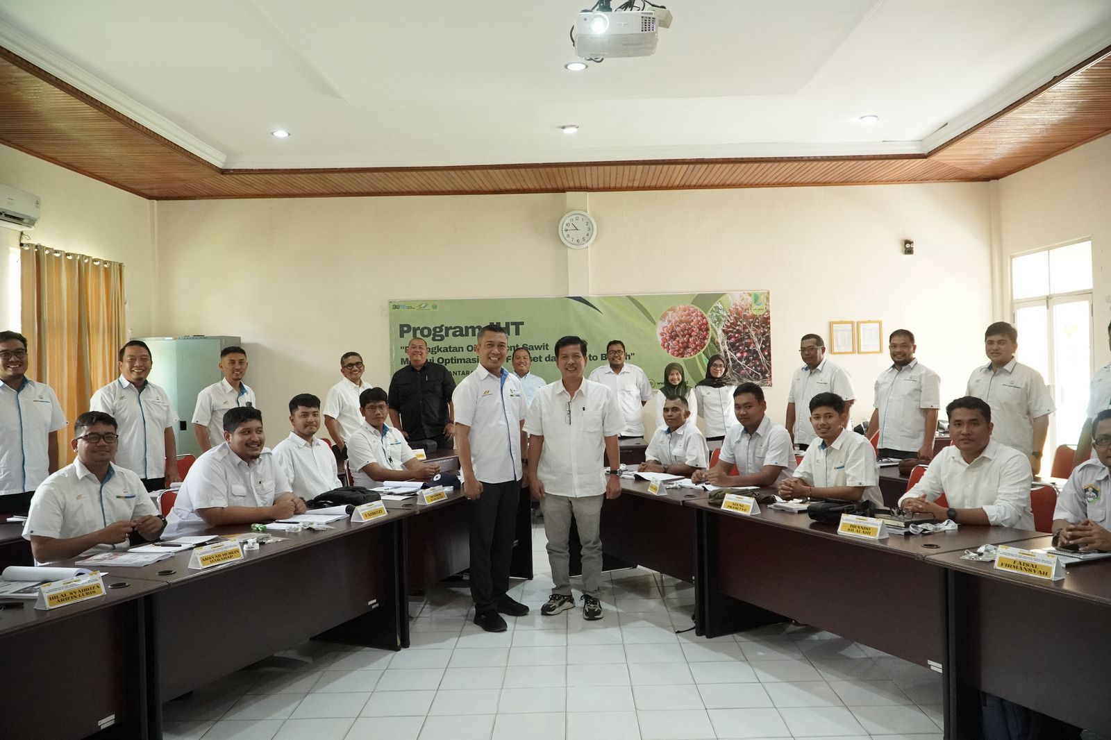 PTPN IV Regional 4 Latih Karyawan Melalui Program IHT Peningkatan Oil Content Sawi