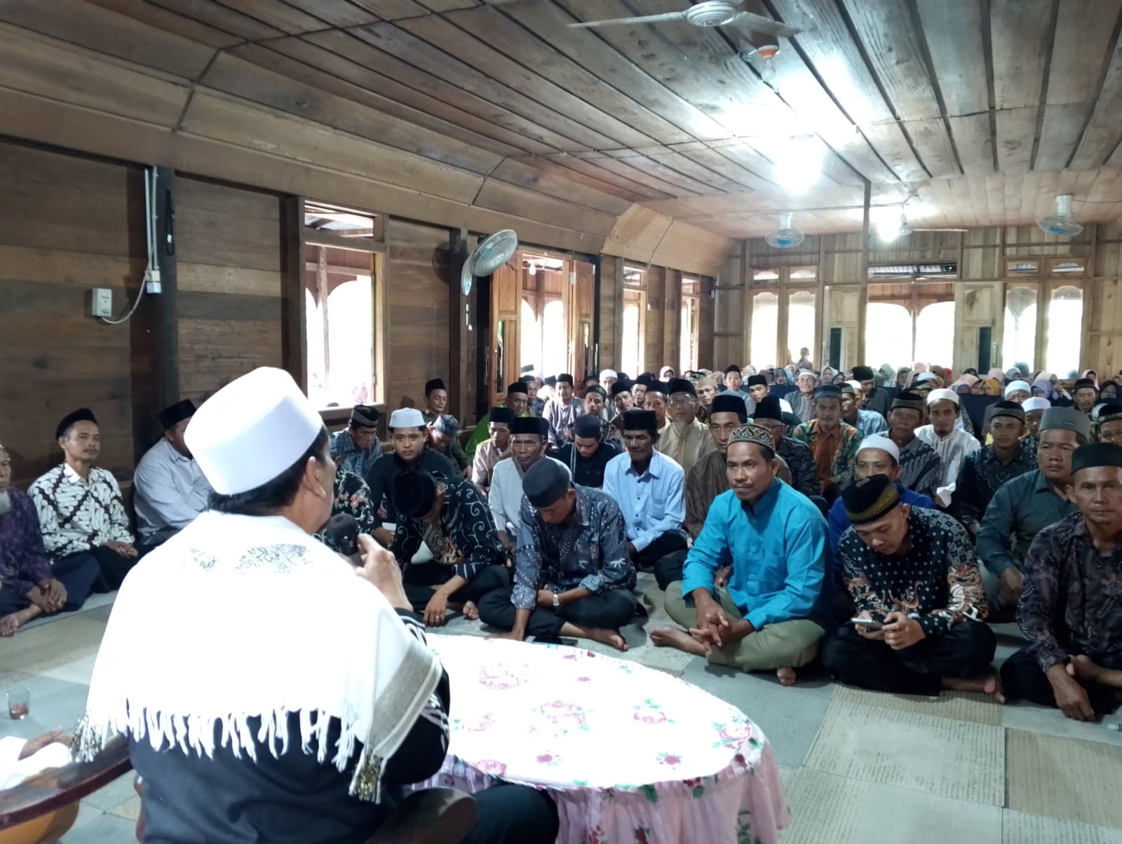 Dukung Hairan-Amin, Ratusan Warga Kecamatan Kuala Betara Antusias Sambut Kedatangan Ustadz Amin