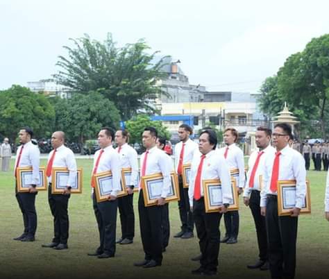 Polda Jambi Berikan Penghargaan Kepada 19 Personel Satresnarkoba Polresta Jambi