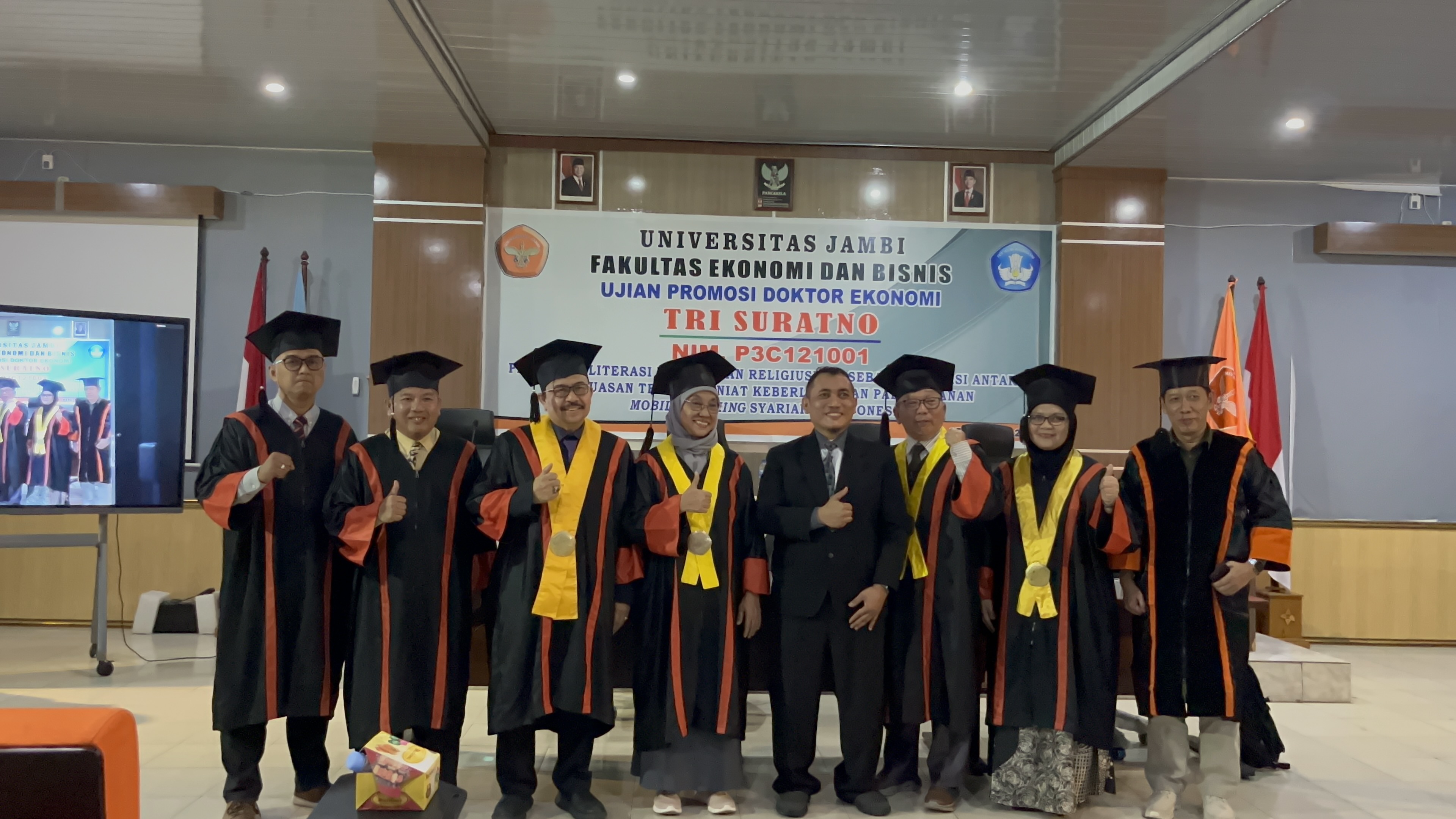 Digital dan Religiusitas Jadi Kunci Riset Doktoral Tri Suratno di Dunia Perbankan Syariah