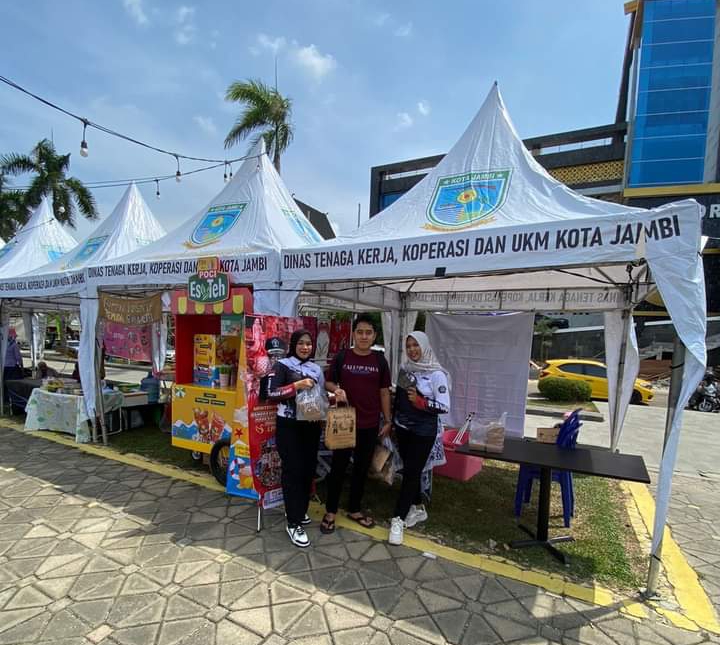 Lapas Perempuan Jambi hadir dengan Produk Hasil Karya Warga Binaannya di Festival Keris Siginjai 