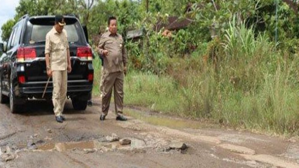 Mendadak Jalan Rusak di Lampung Diperbaiki,  Cek Faktanya