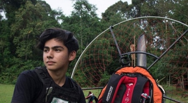 Menginspirasi! Andrew Kalaweit Sosok Pemuda Penjaga Hutan Kalimantan