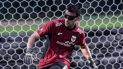 Emil Audero Kenakan Kacamata Khusus Saat TC Timnas Indonesia, Ini Fungsinya!