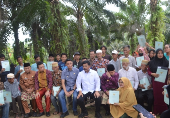 Program Reformasi Agraria, Bupati Muaro Jambi Minta Masyarakat Memanfaatkan Sertifikatnya dengan Bijak 
