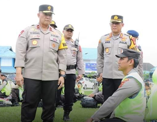 Wakapolda Cek Kesiapan Personel Polresta Jambi di TPS Menjelang Pemilu 2024