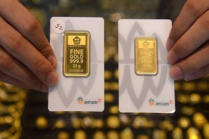 Update Harga Emas Antam Hari Ini: Turun Tipis ke Rp3.042.000 per Gram